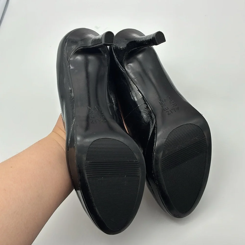 Naturalizer Women's Black Pumps size 5